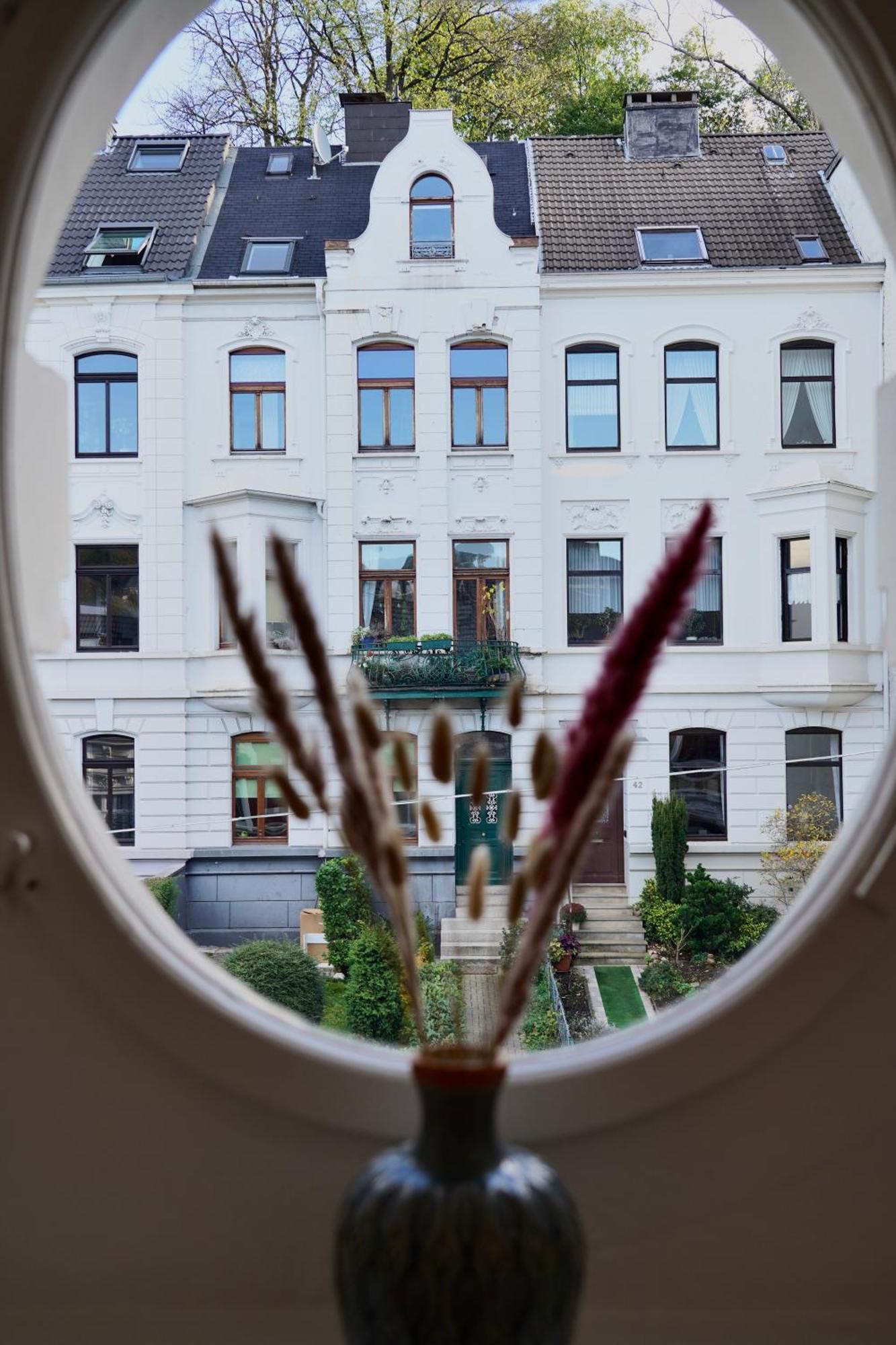 Luxurioeses Altbau Im Szenenviertel Lejlighed Wuppertal Eksteriør billede